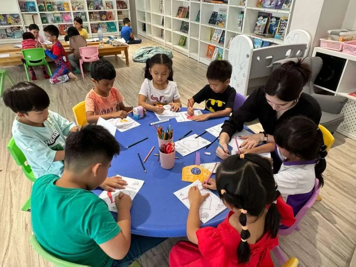 NIRA International School