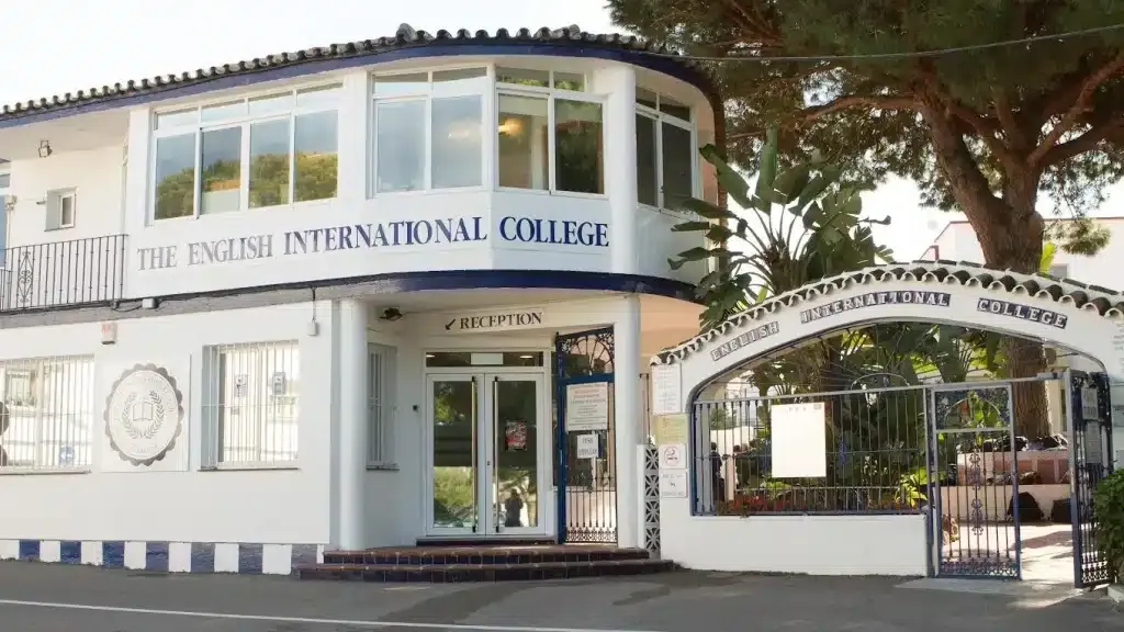 The English International College