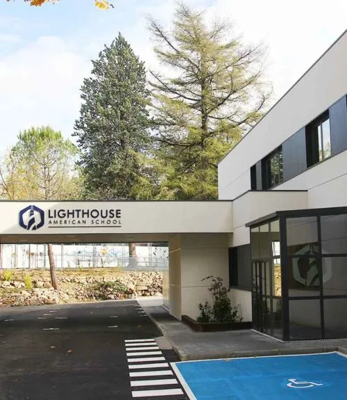 Lighthouse American School