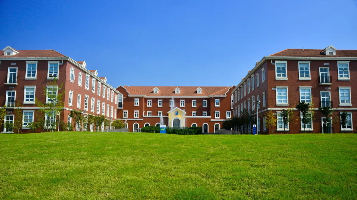 Léman International School