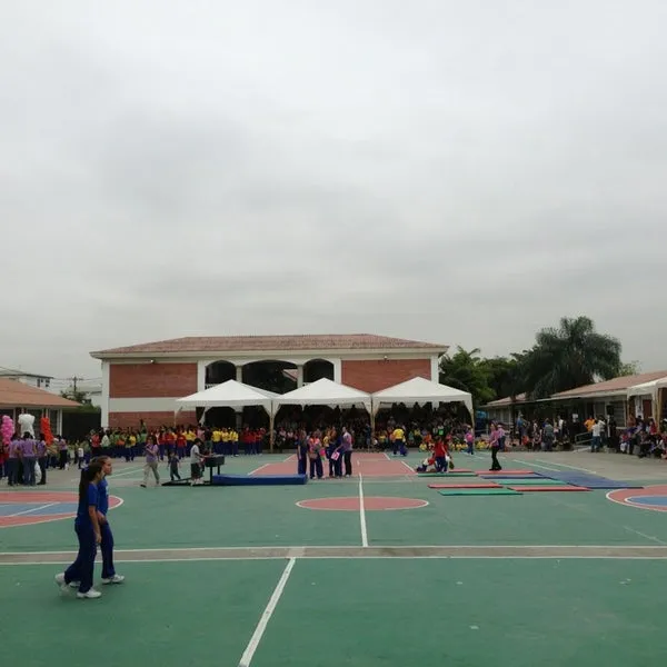 Unidad Educativa Bilingüe Delta