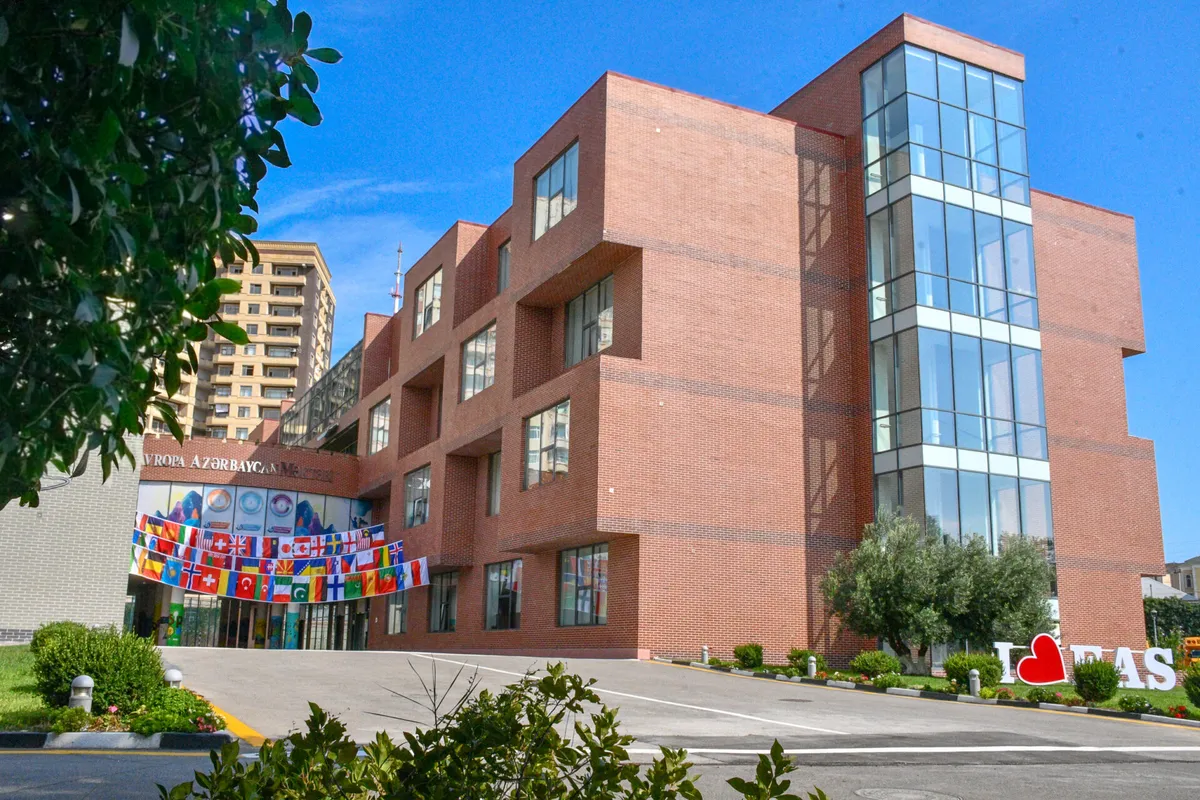 European Azerbaijan School — photo 2