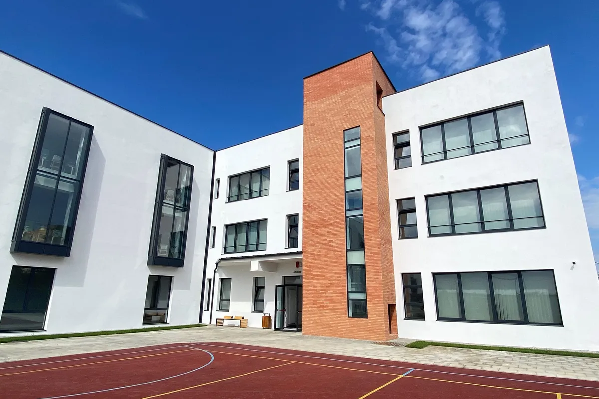 Hermann Oberth International German School