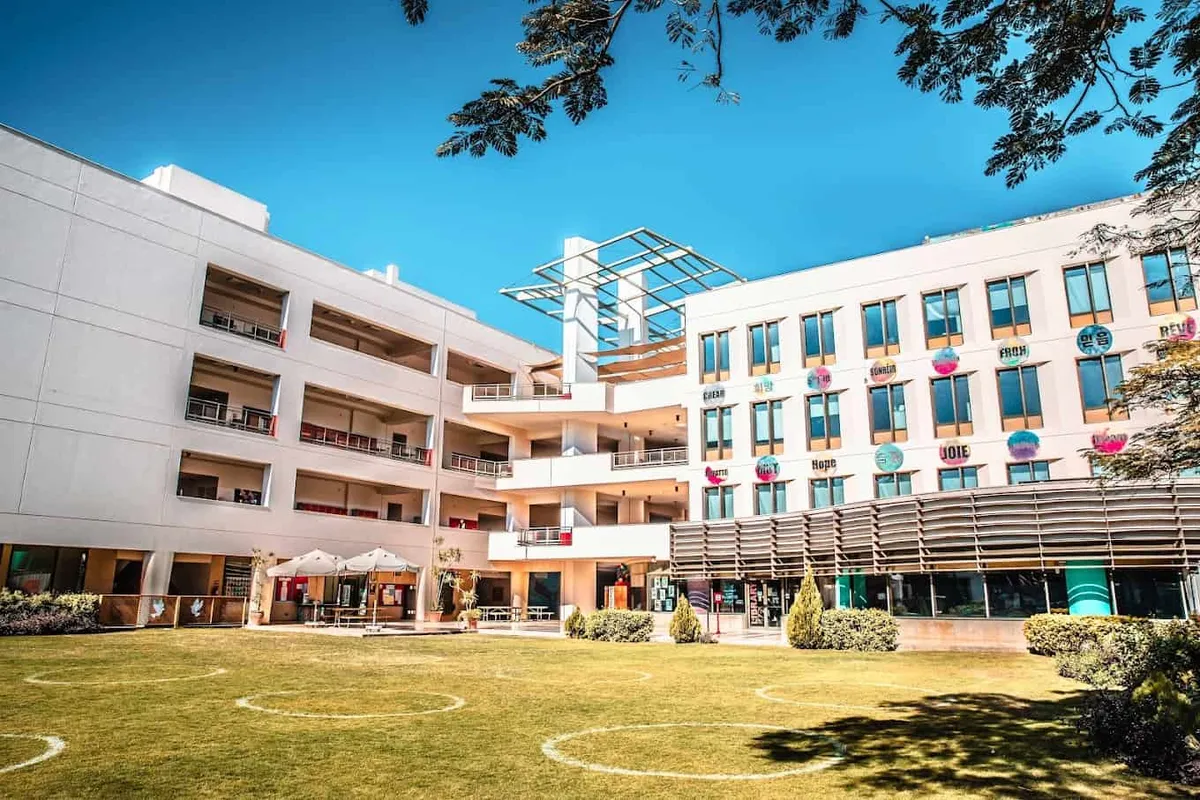 Cairo American College