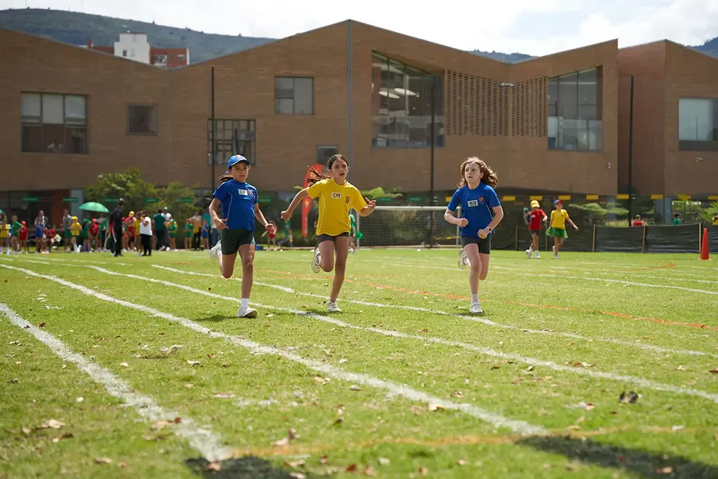 Colegio Anglo Colombiano — photo 2