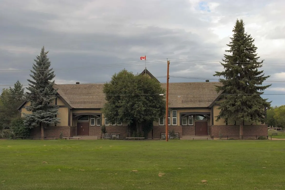 Glenora School