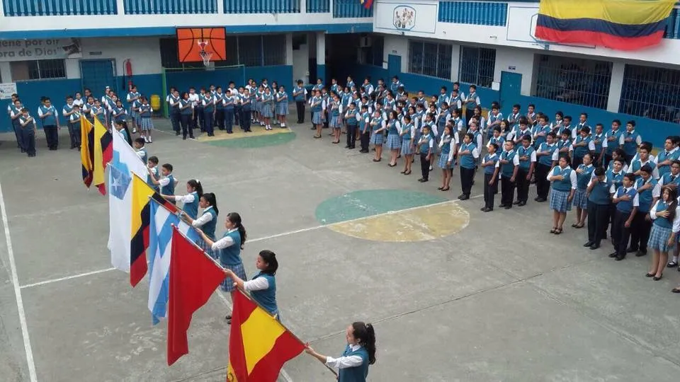 Unidad Educativa Particular Javier