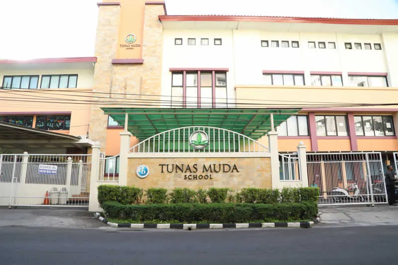 Tunas Muda School