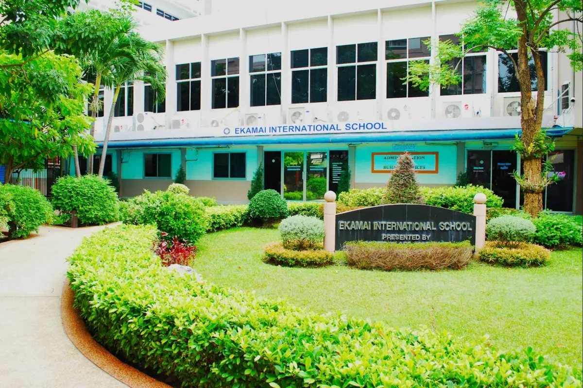 Ekamai International School