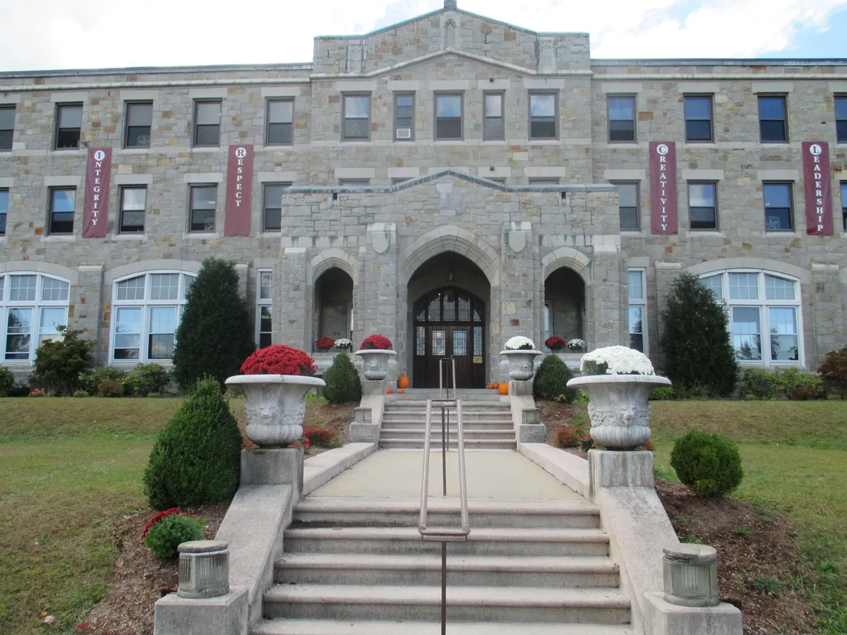 Shanghai MacDuffie Bilingual High School