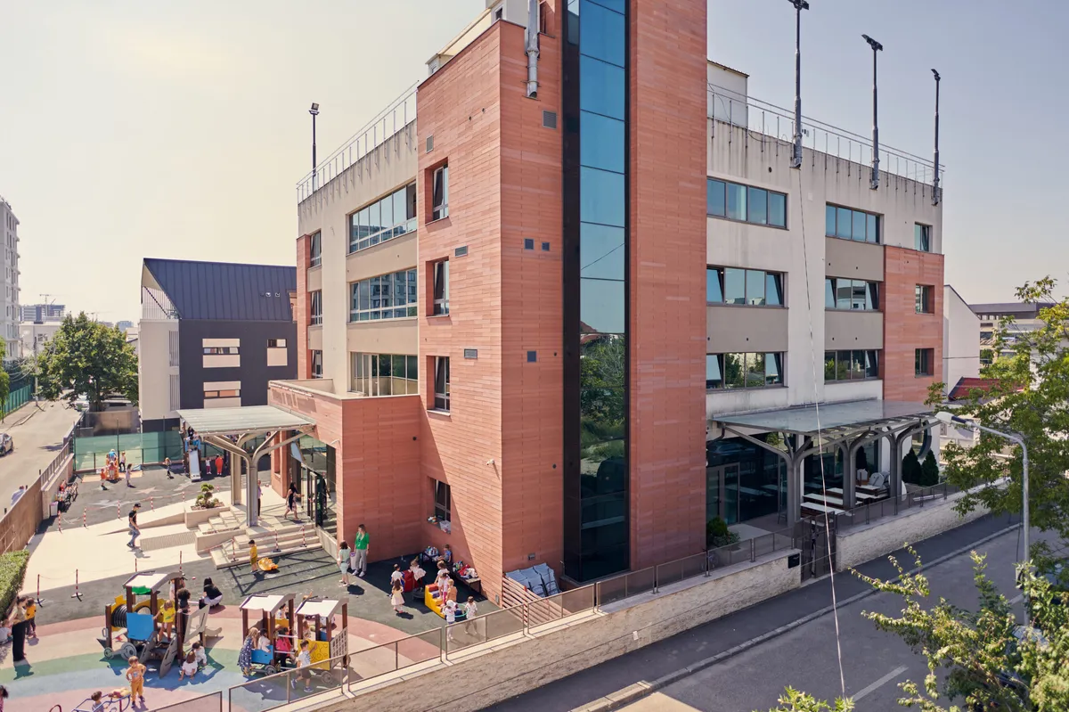 Verita International School, Bucharest