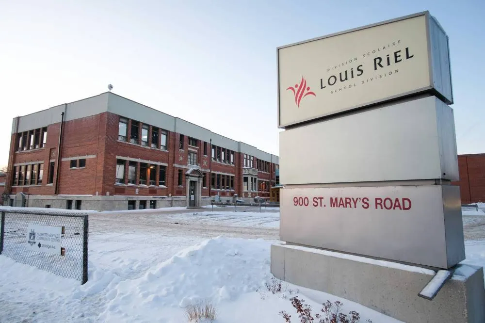 Collège Louis-Riel