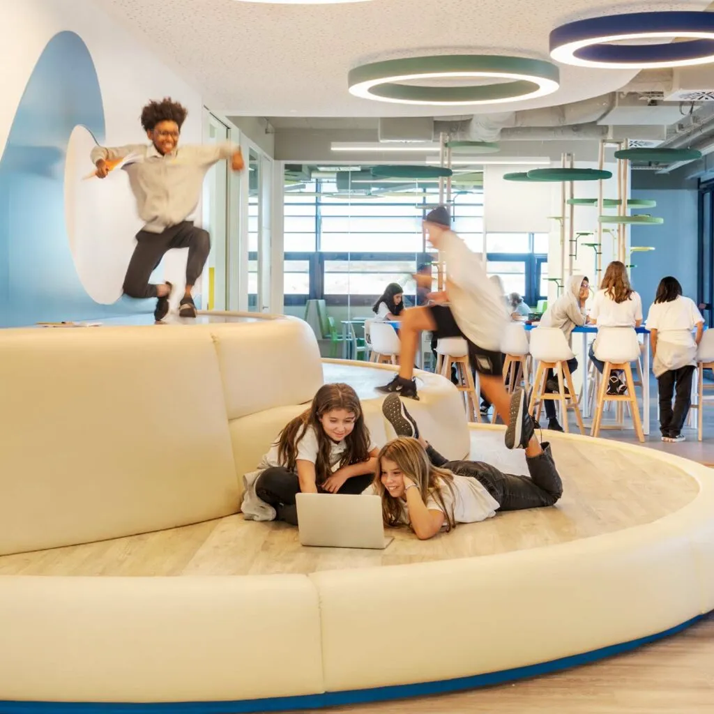 International Sharing School Taguspark — photo 1