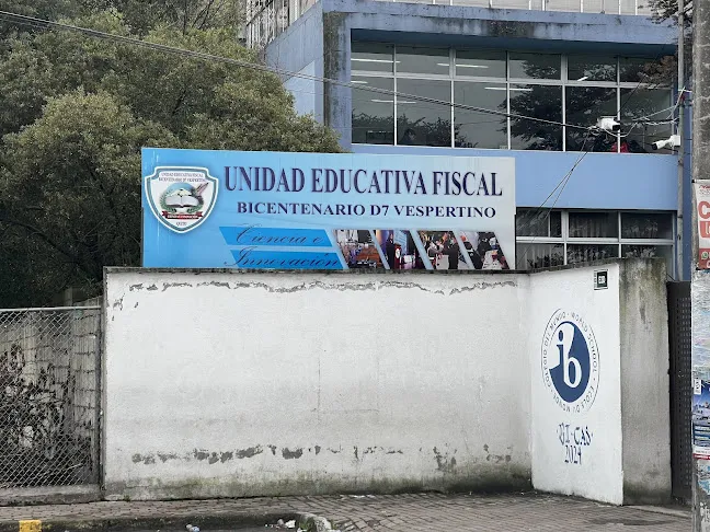UNIDAD EDUCATIVA MUNICIPAL MILENIO BICENTENARIO