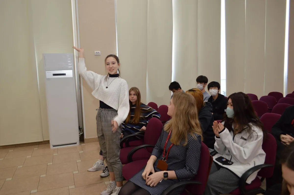 Far Eastern Centre of Continuing Education (International Linguistic School)