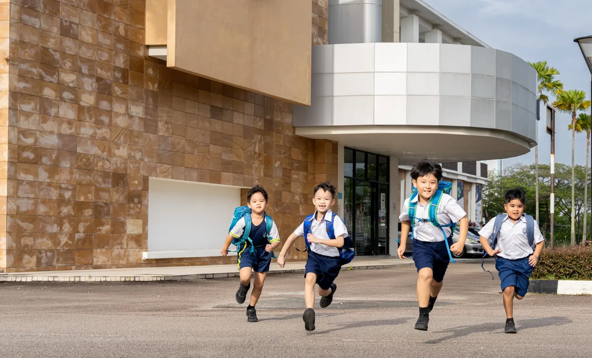 Links International School