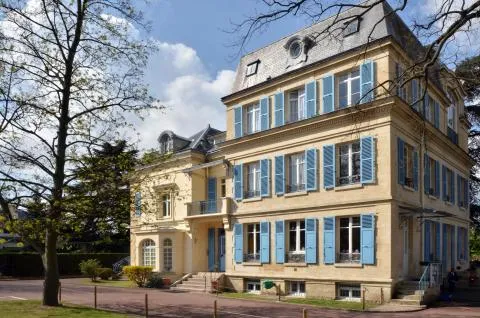 Malherbe International School