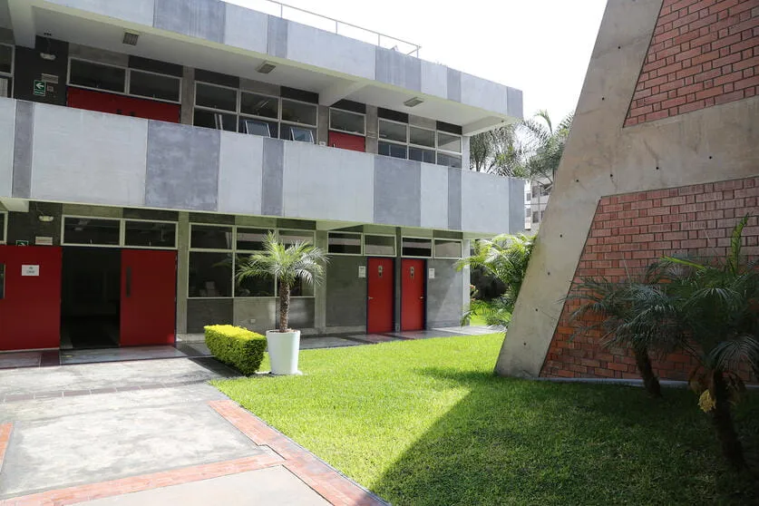 Colegio Peruano Británico