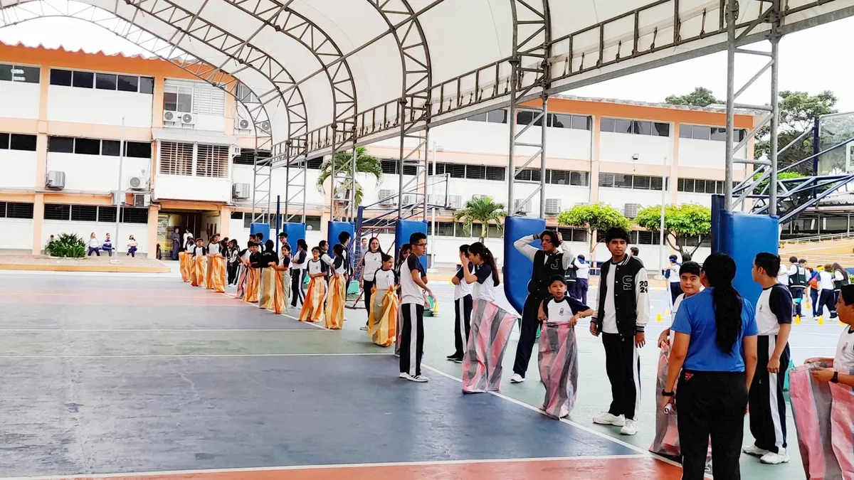 Unidad Educativa Politécnico (COPOL)