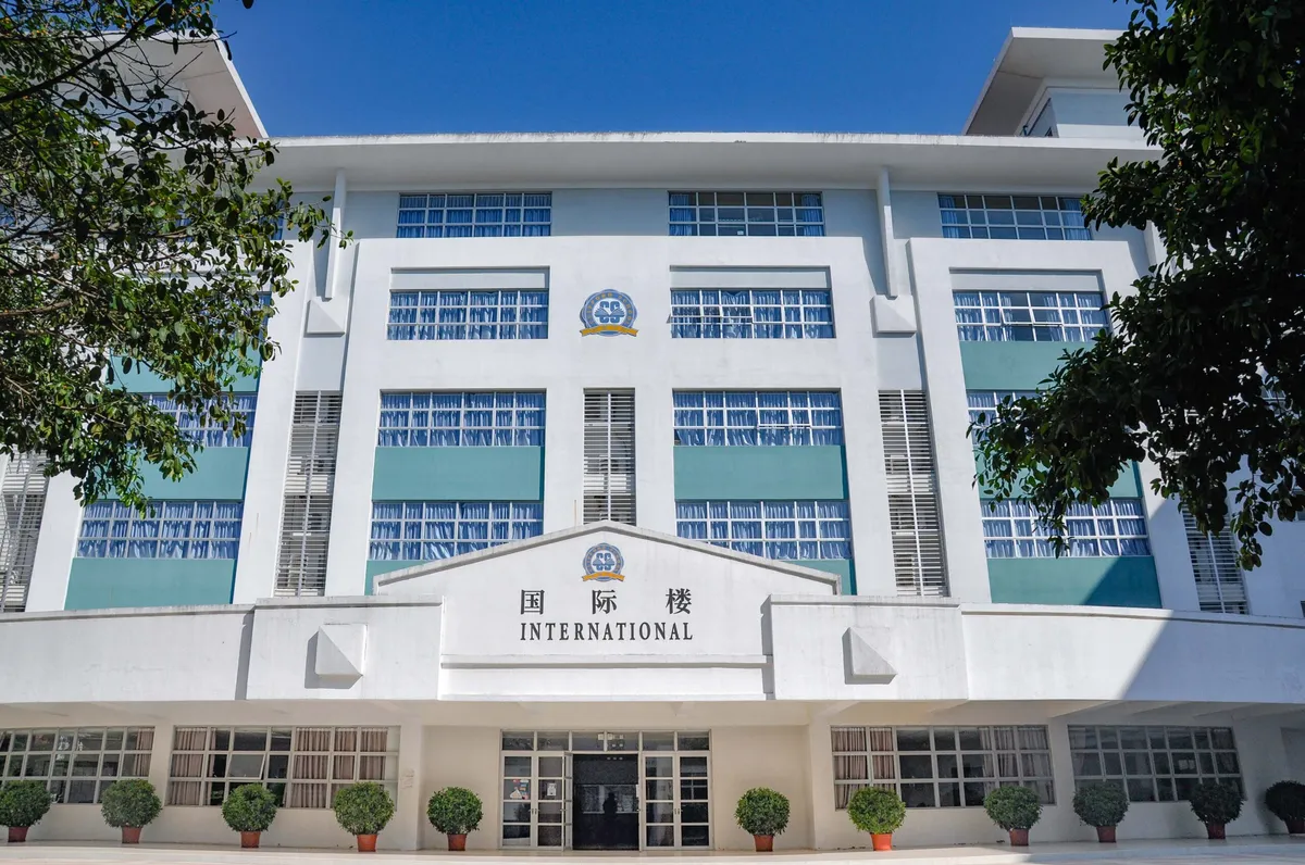 Clifford International School