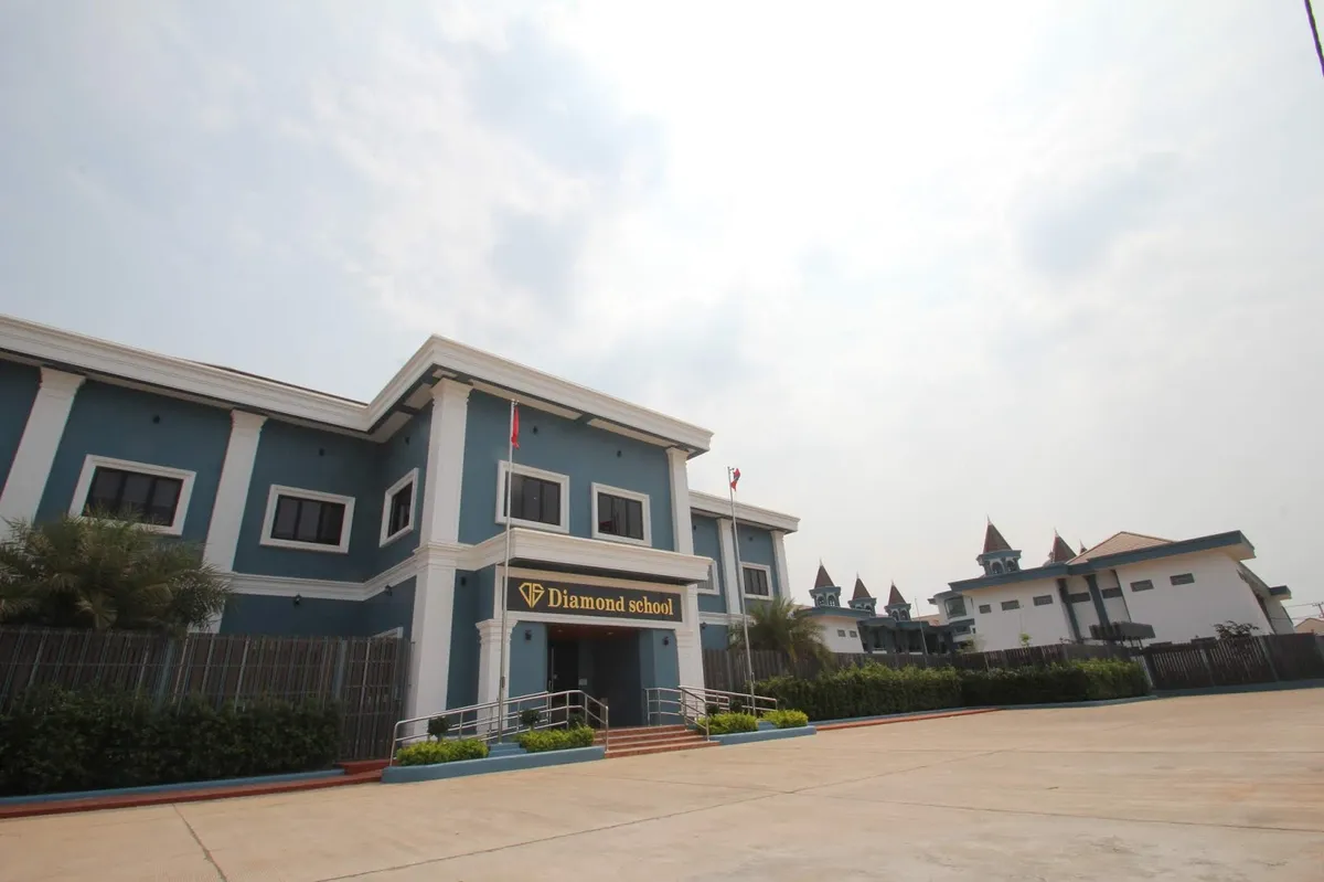 Diamond International School