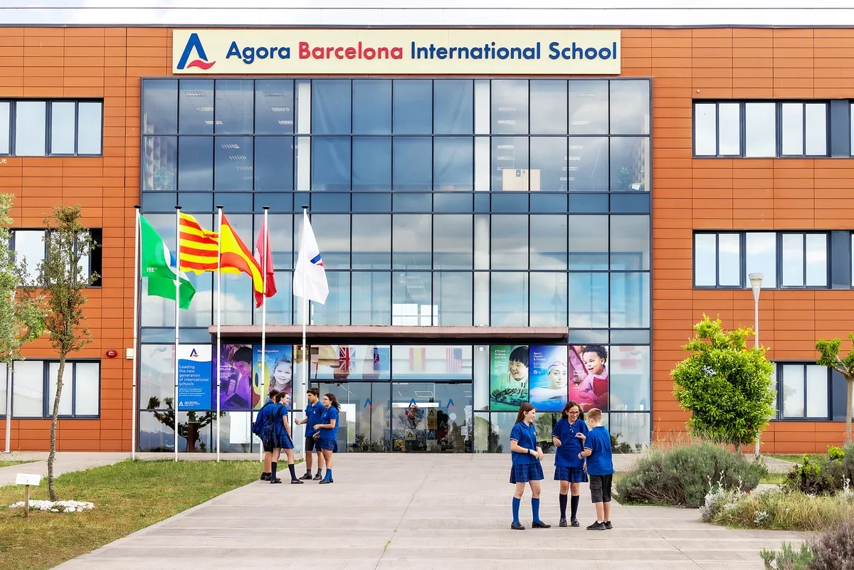Agora Barcelona International School