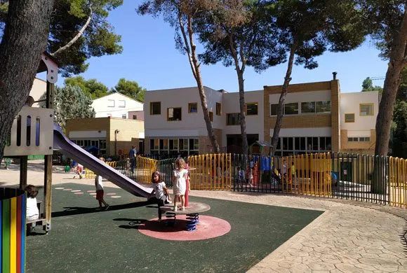 English School Los Olivos