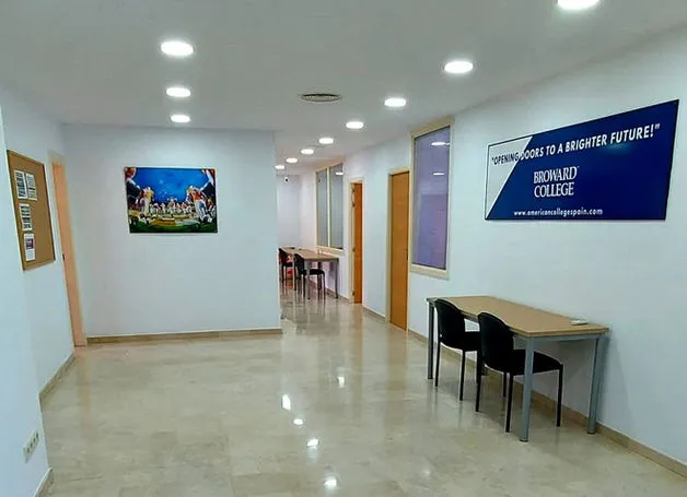 The American College in Spain — photo 4